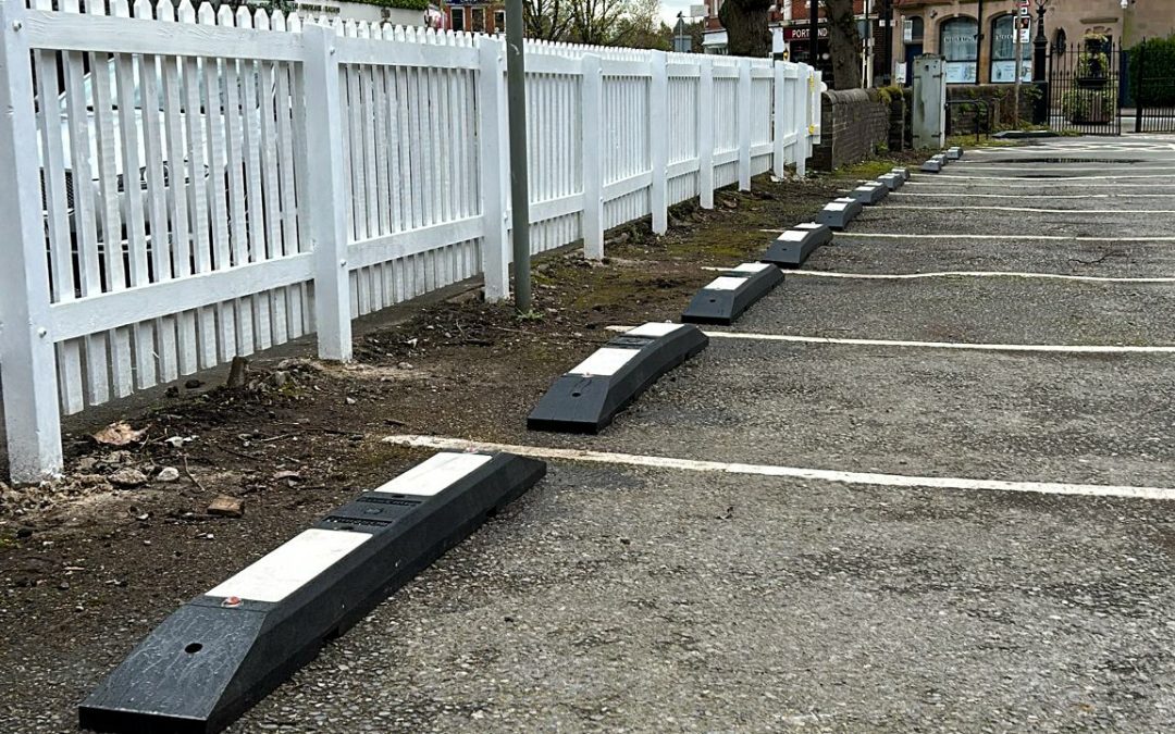 Rosehill Narrow Cycle Lane Defenders At Hale Railway Car Park